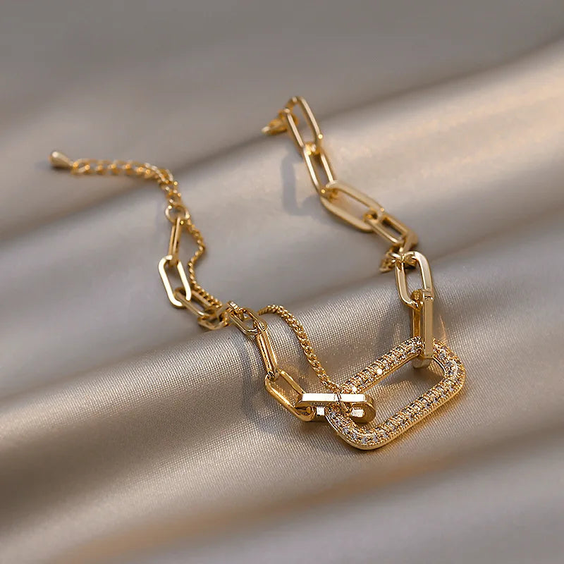 In Style Vintage Geometric Crystal Charm Bracelet