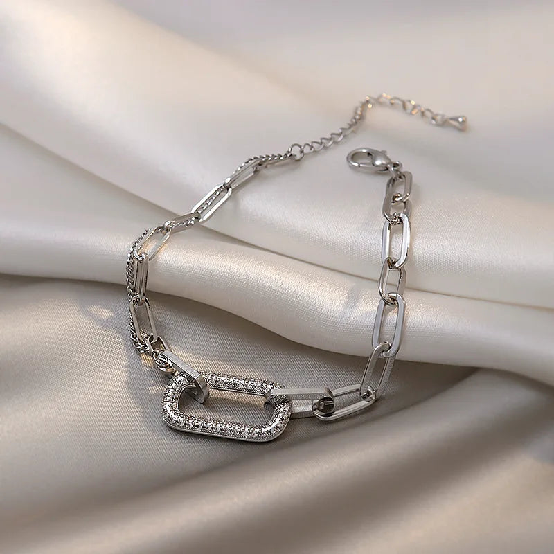In Style Vintage Geometric Crystal Charm Bracelet