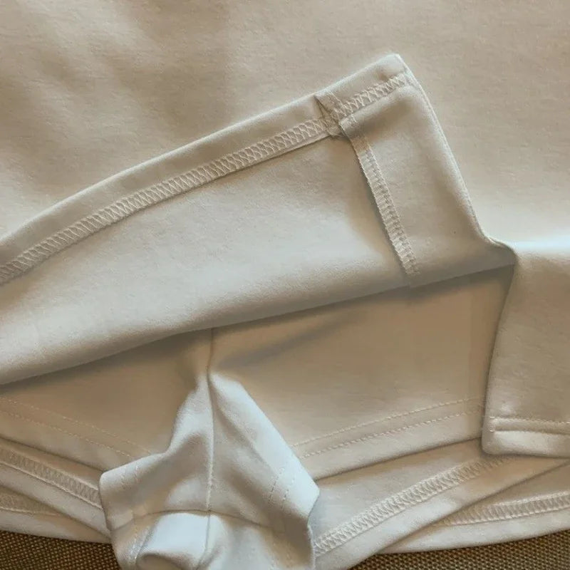 Mini Skirts and Simple Leisure Chic