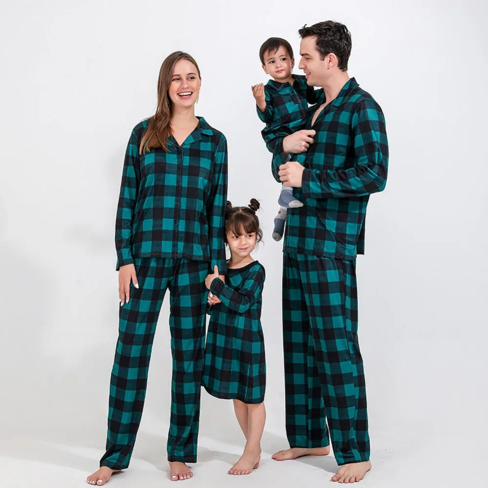 2Pcs/Set Family Matching Outfits Comfortable Pajamas Set Kid Baby Dad Mommy Clothing Warm Sleepwear Plaid Christmas Home Suits