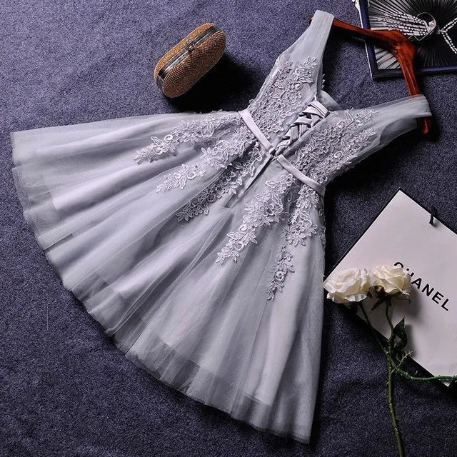 Silver Tulle Short Prom Dress Sexy Women V Neck Sleeveless Lace Applique A Line Backless Evening Party Dresses Cocktail Gown