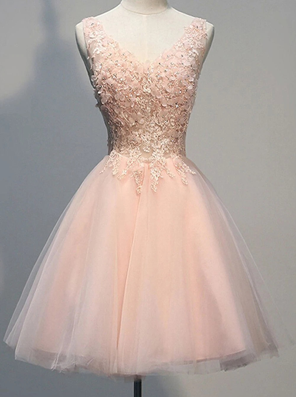 Fashion V Neck Lace Appliques A line Tulle Short Prom Party Gowns Formal Occasion Dress Cocktail