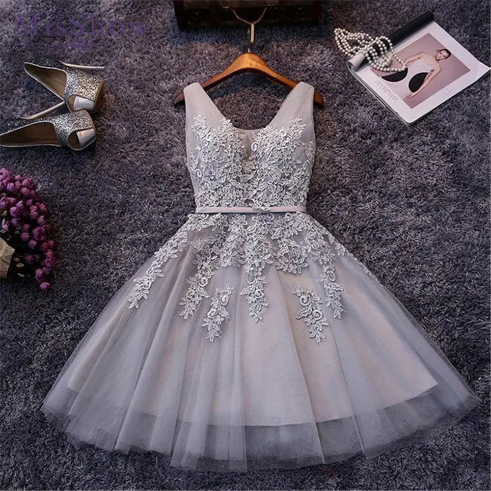 Silver Tulle Short Prom Dress Sexy Women V Neck Sleeveless Lace Applique A Line Backless Evening Party Dresses Cocktail Gown